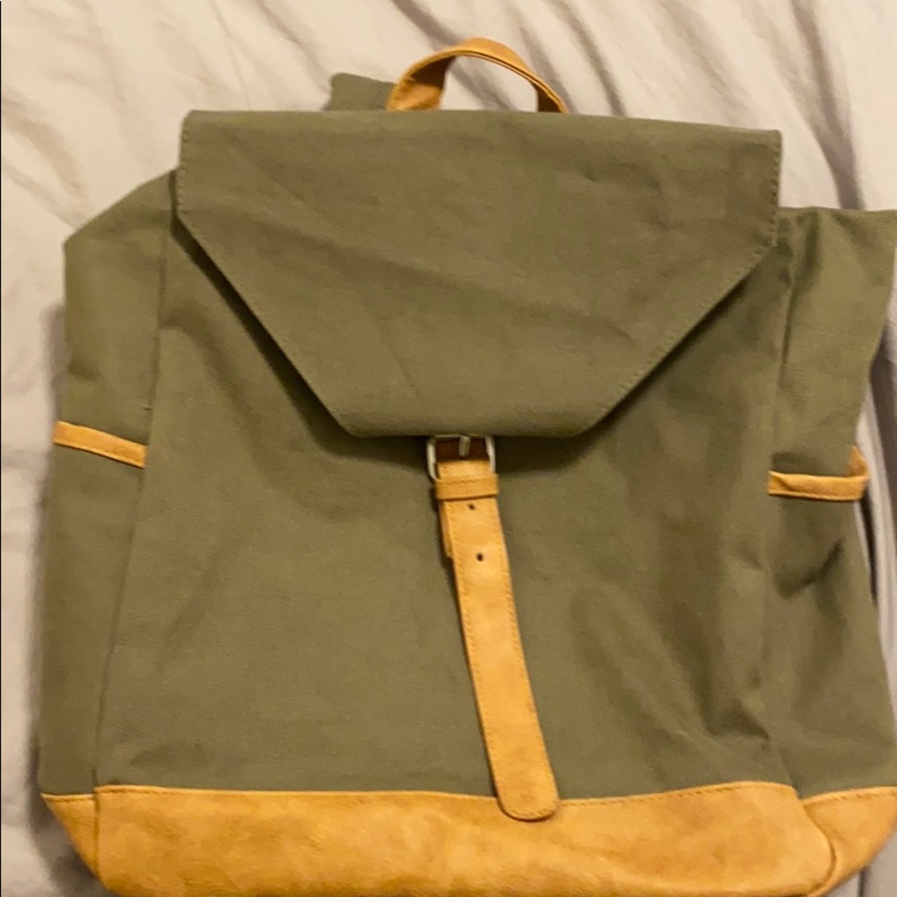DSW Women’s Backpack